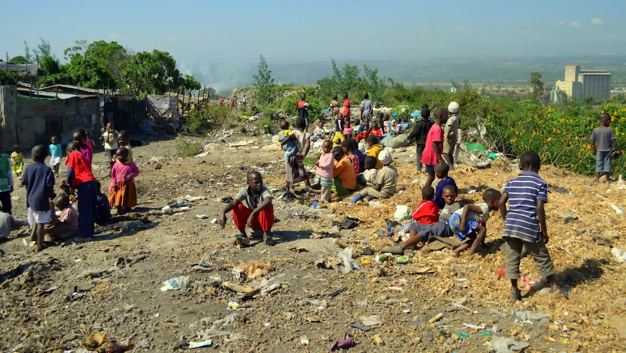 kids-at-dump-site-scaled-1